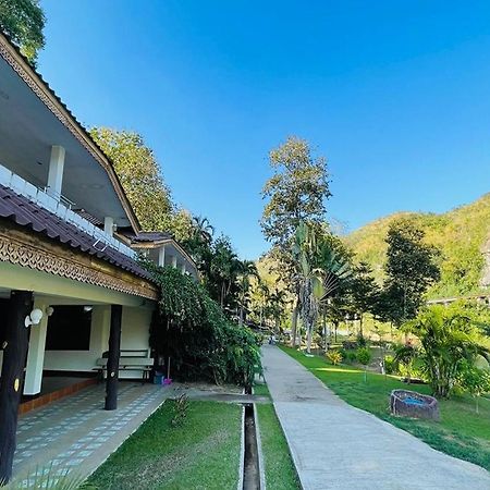 Baan Rim Kwai Paerimnam Resort Kanchanaburi Exterior photo