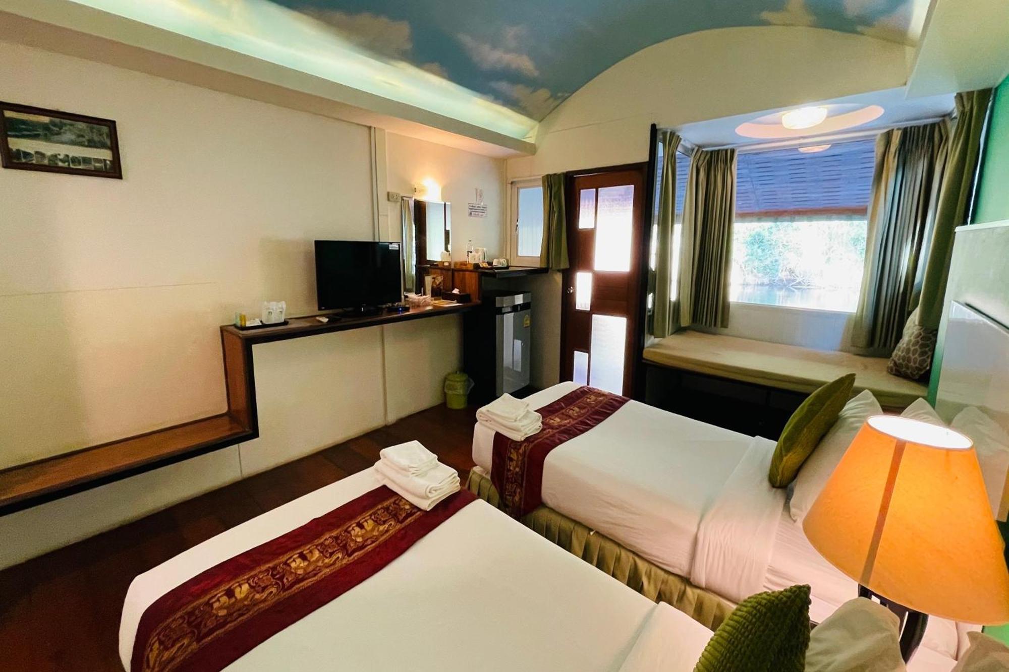 Baan Rim Kwai Paerimnam Resort Kanchanaburi Exterior photo