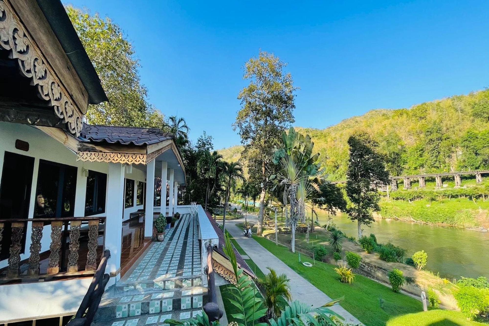 Baan Rim Kwai Paerimnam Resort Kanchanaburi Exterior photo